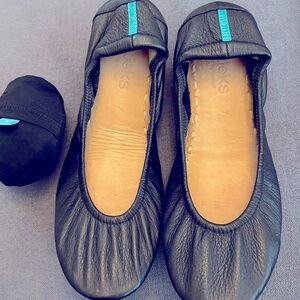 NWOT, Tieks, never worn. Size 7, comes with foldable nylon tote bag